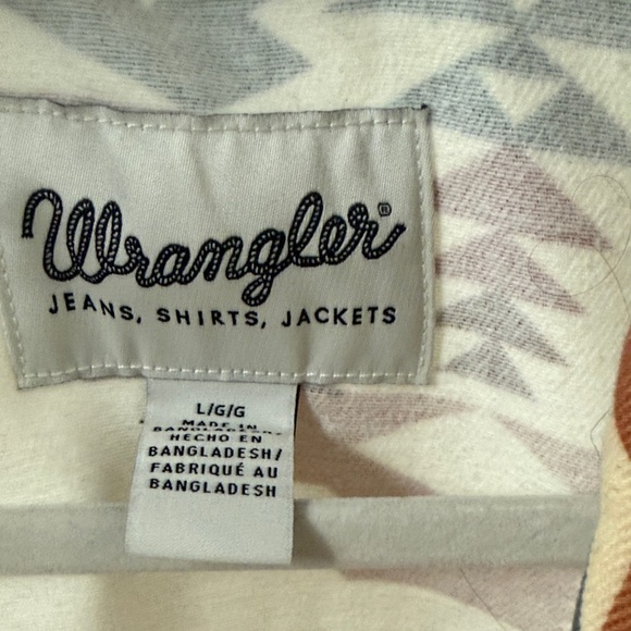Wrangler Cream Jacket with Rust & Teal Aztec Print - Picture 2 of 3